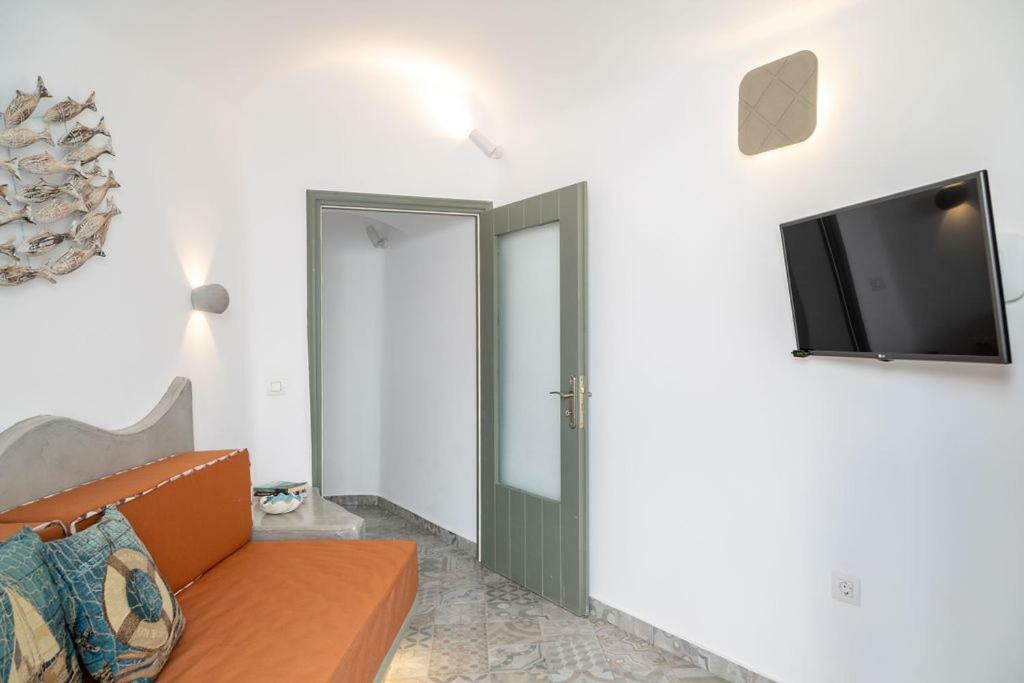 Astrea Suites Feggaropetra Cave House Fíra Kültér fotó