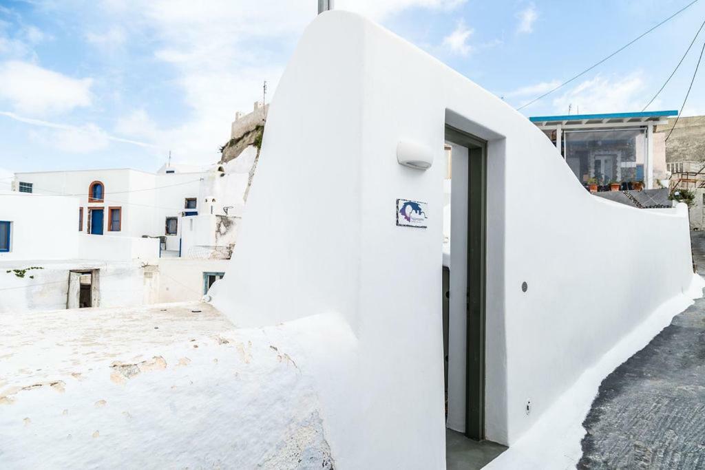 Astrea Suites Feggaropetra Cave House Fíra Kültér fotó