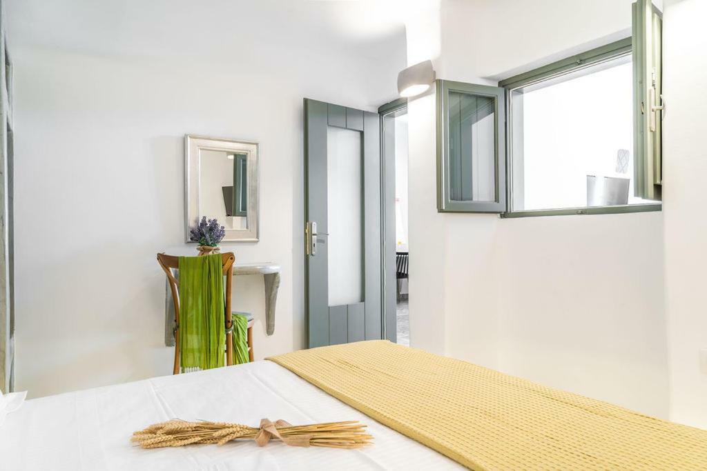 Astrea Suites Feggaropetra Cave House Fíra Kültér fotó