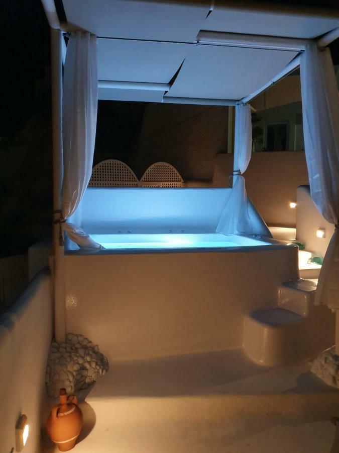Astrea Suites Feggaropetra Cave House Fíra Kültér fotó